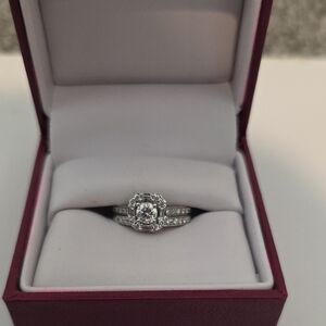 Wedding Ring Engagement Ring Set